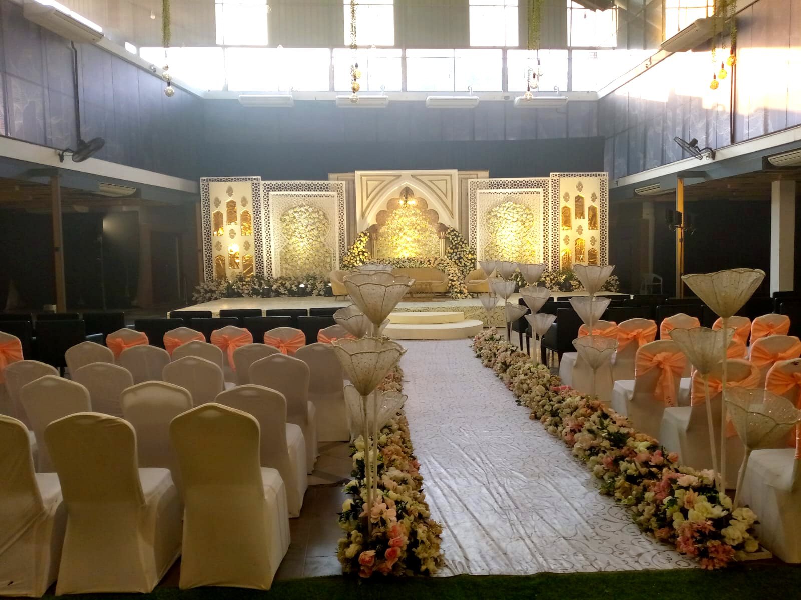 ভেন্যুর প্রবেশপথ - The venue entrance